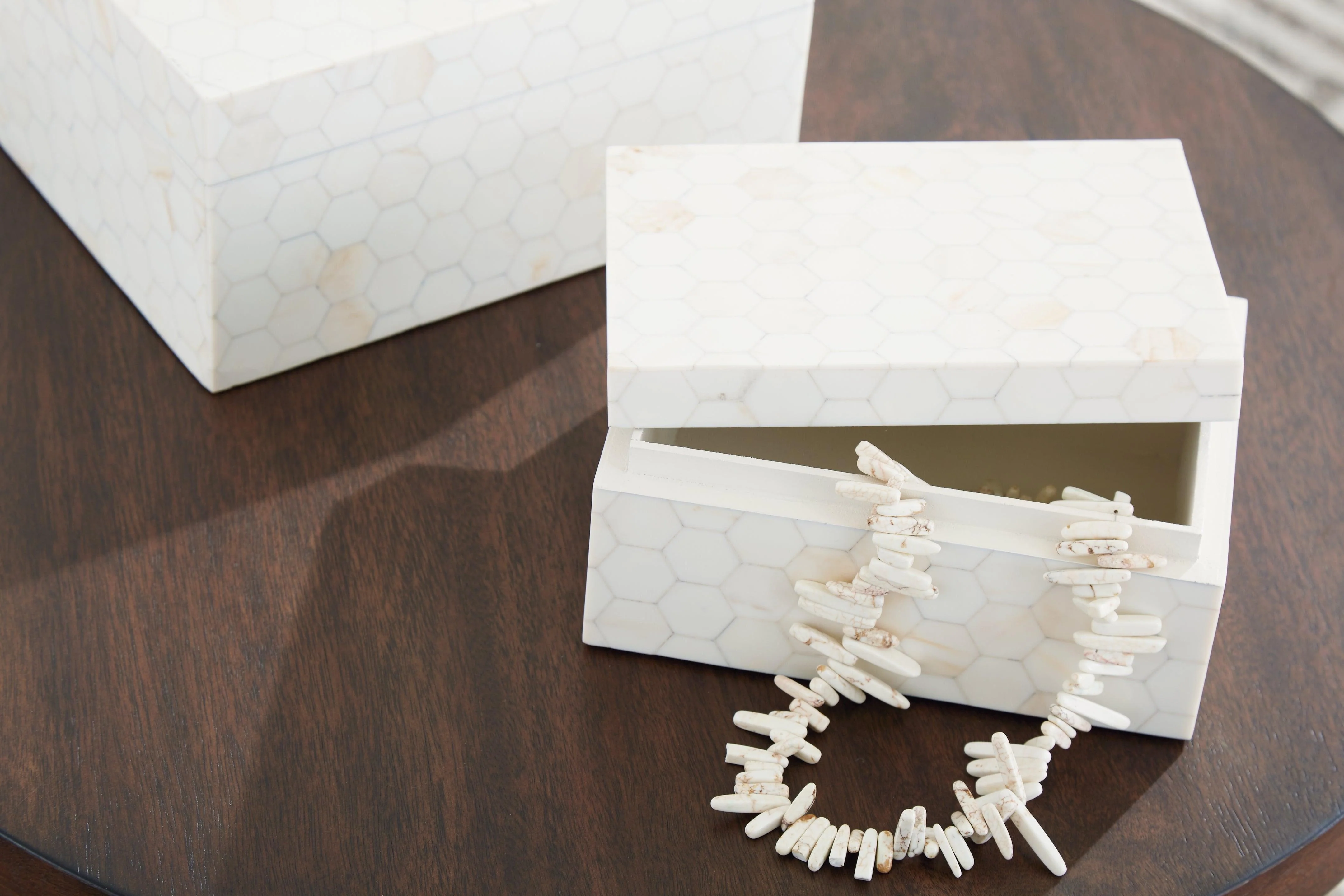 Aldenburg Cream Box - Image 4