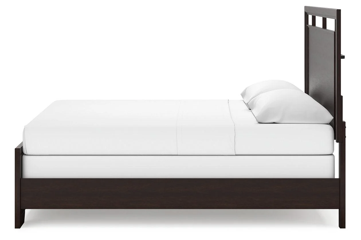 Covetown Dark Brown King Panel Bed - Image 6