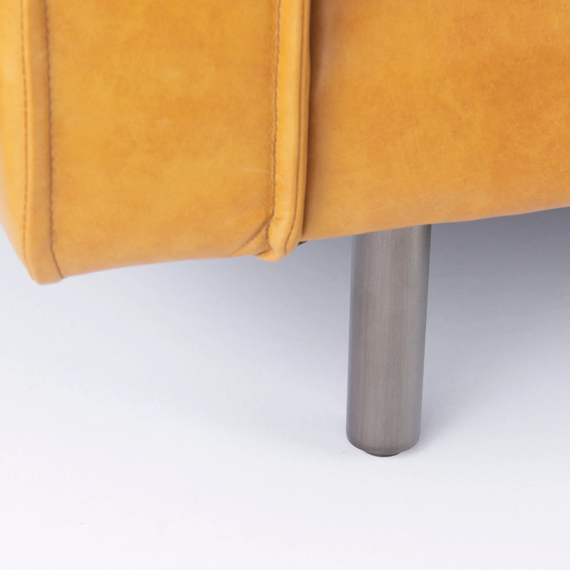 D'Arcy Tan Leather Sofa - Image 11