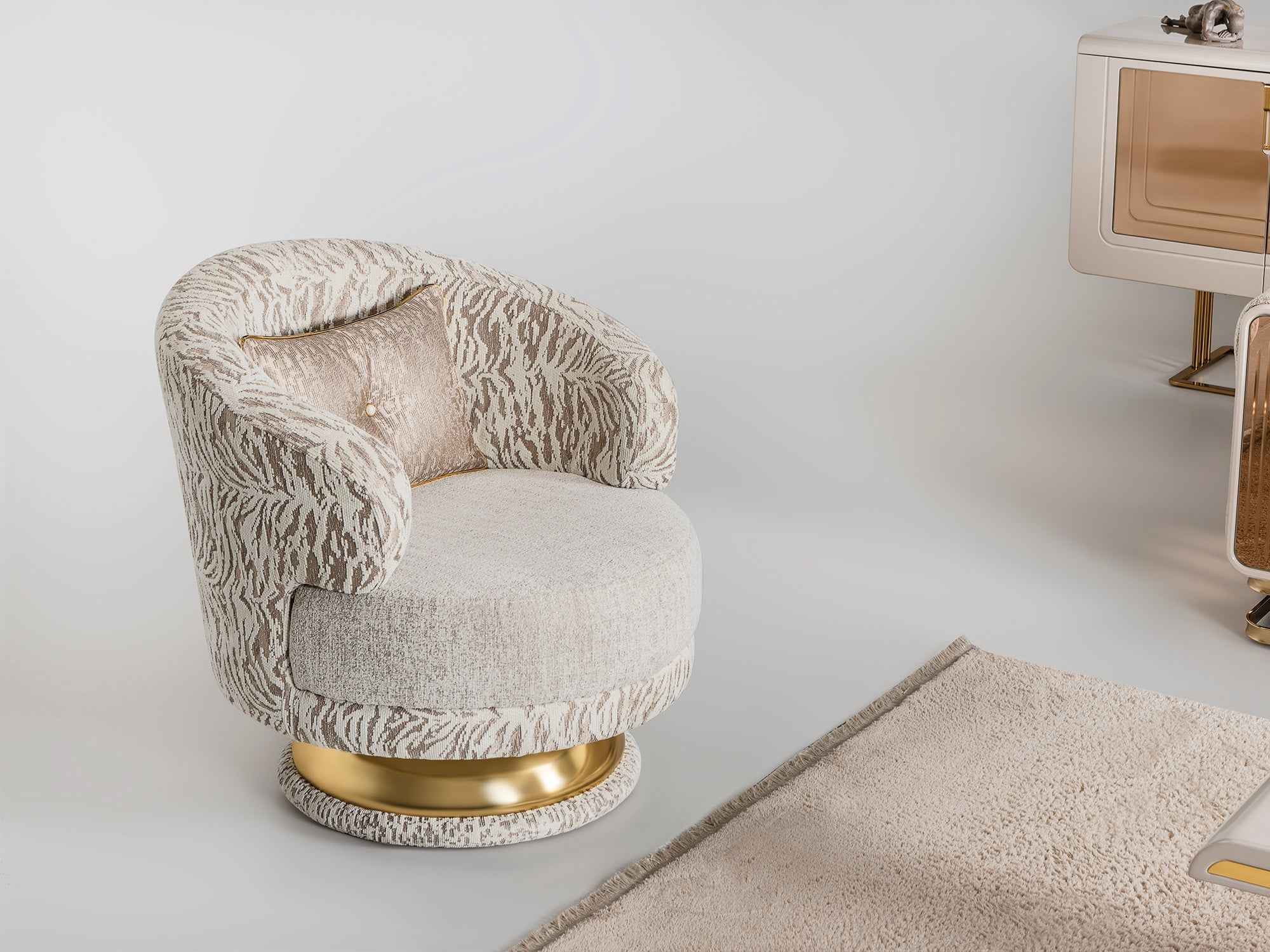 Delux Cream Chair - Image 2