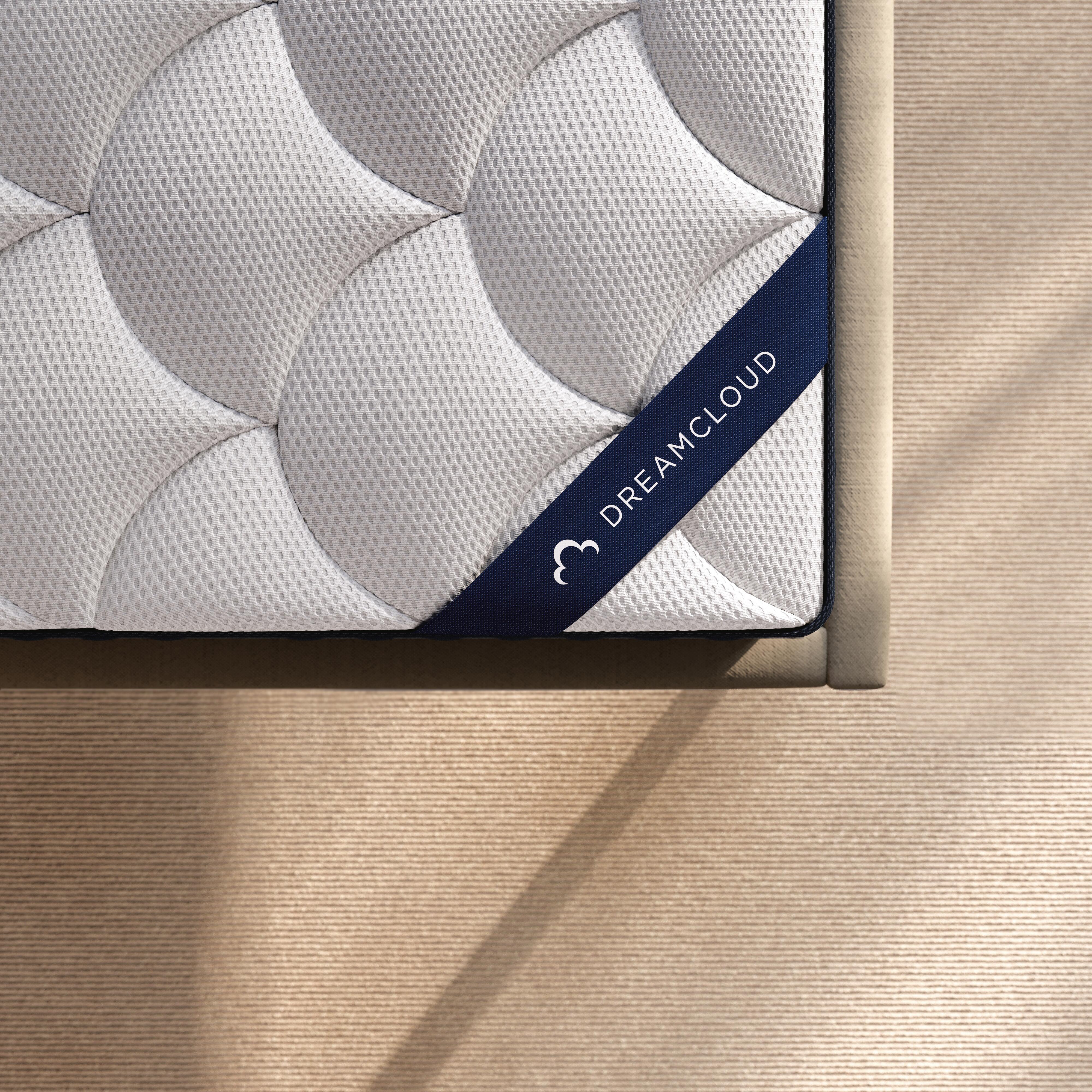 Dreamcloud Classic Memory Foam White King Mattress - Image 5