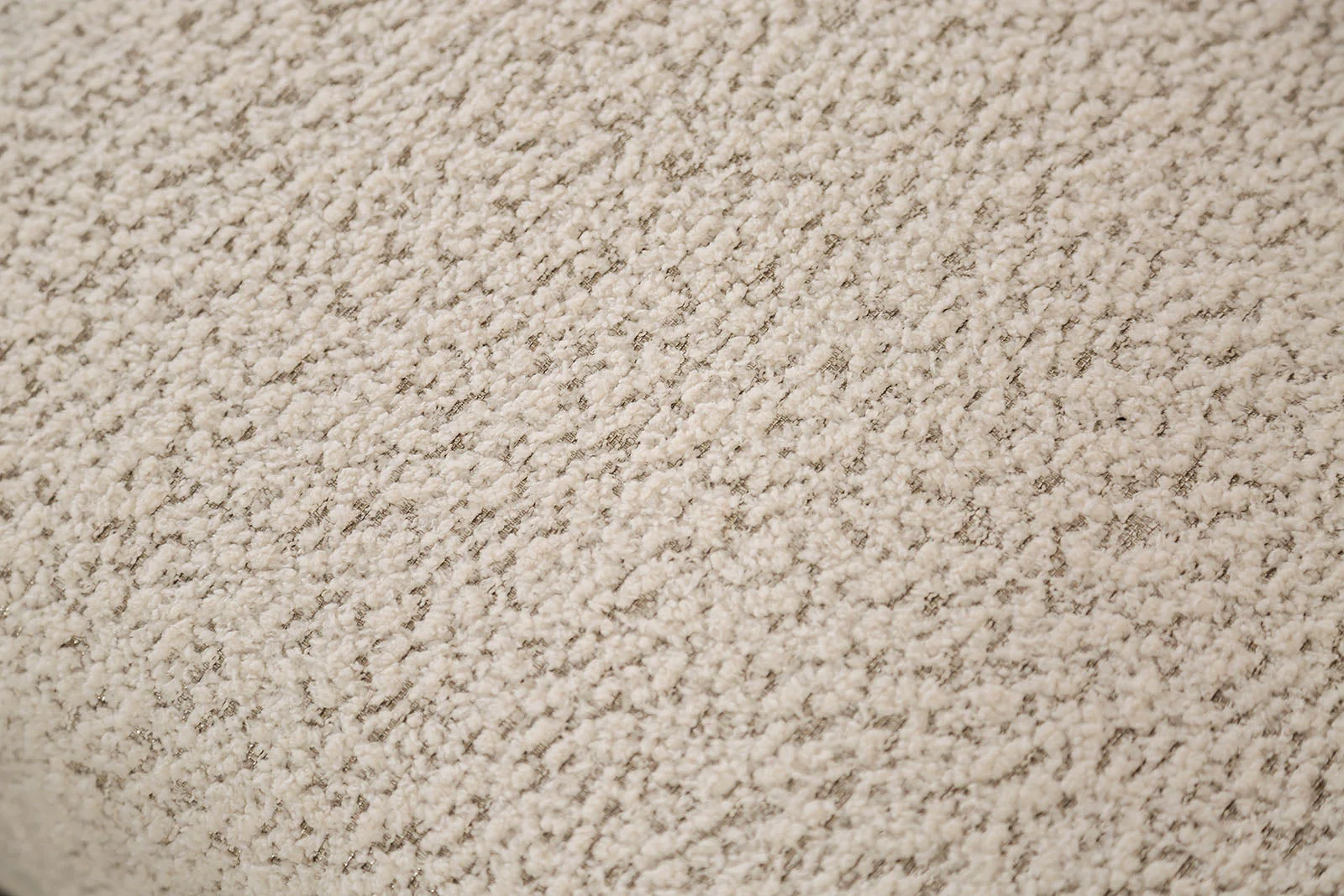 Elverum Off-White Loveseat - Image 6