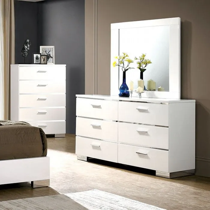 Erlach White/Chrome 5-Piece Queen Bedroom Set - Image 5