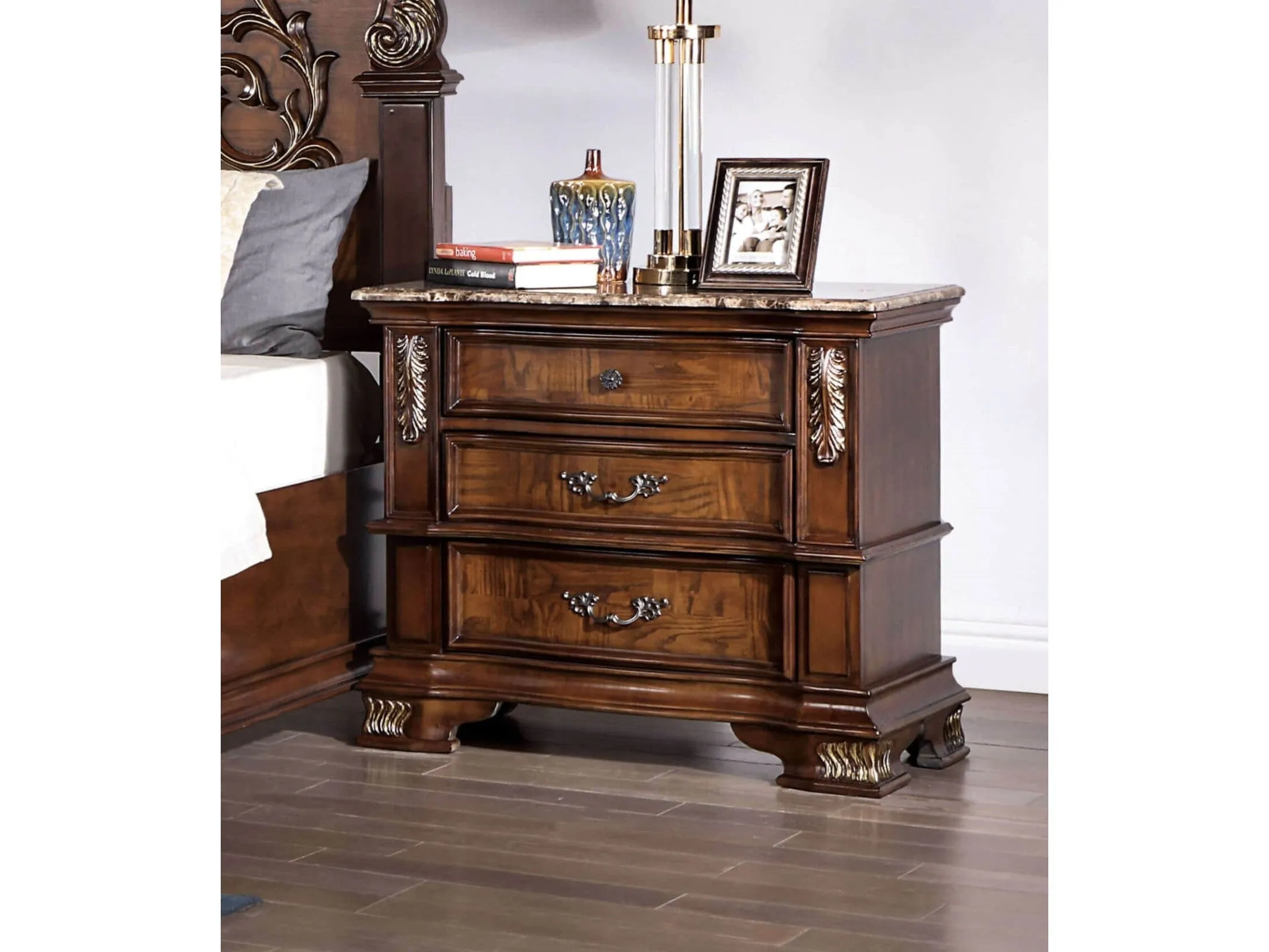 Esparanza Brown Cherry 5-Piece Queen Bedroom Set - Image 10