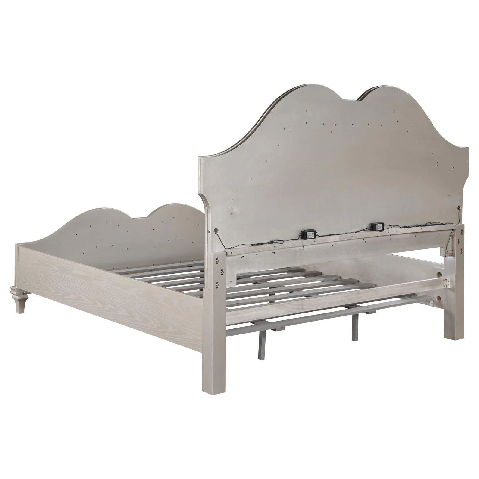 Evangeline Ivory/Silver Oak Tufted Upholstered Platform Queen Bed - Image 4