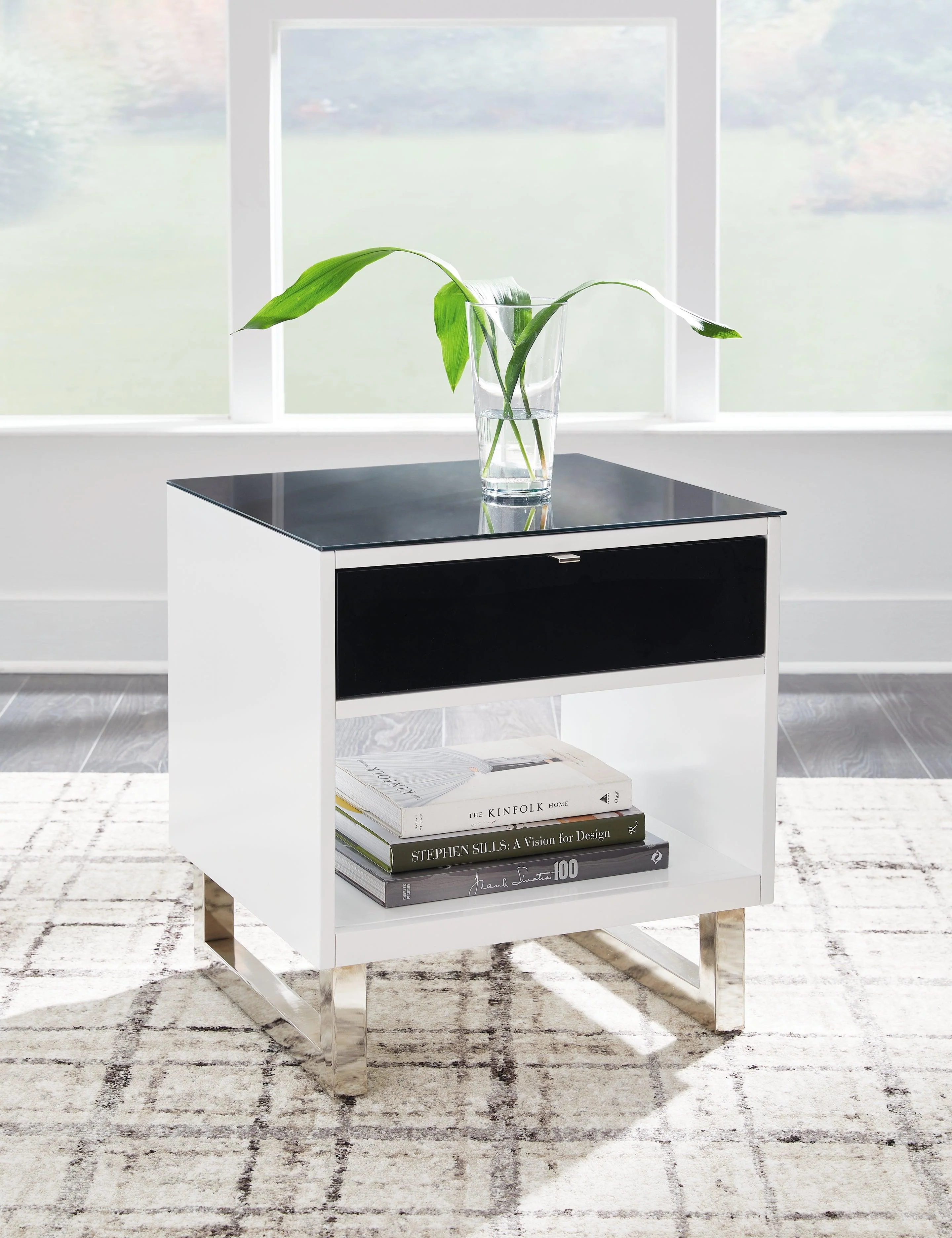 Gardoni White/Black End Table - Image 10