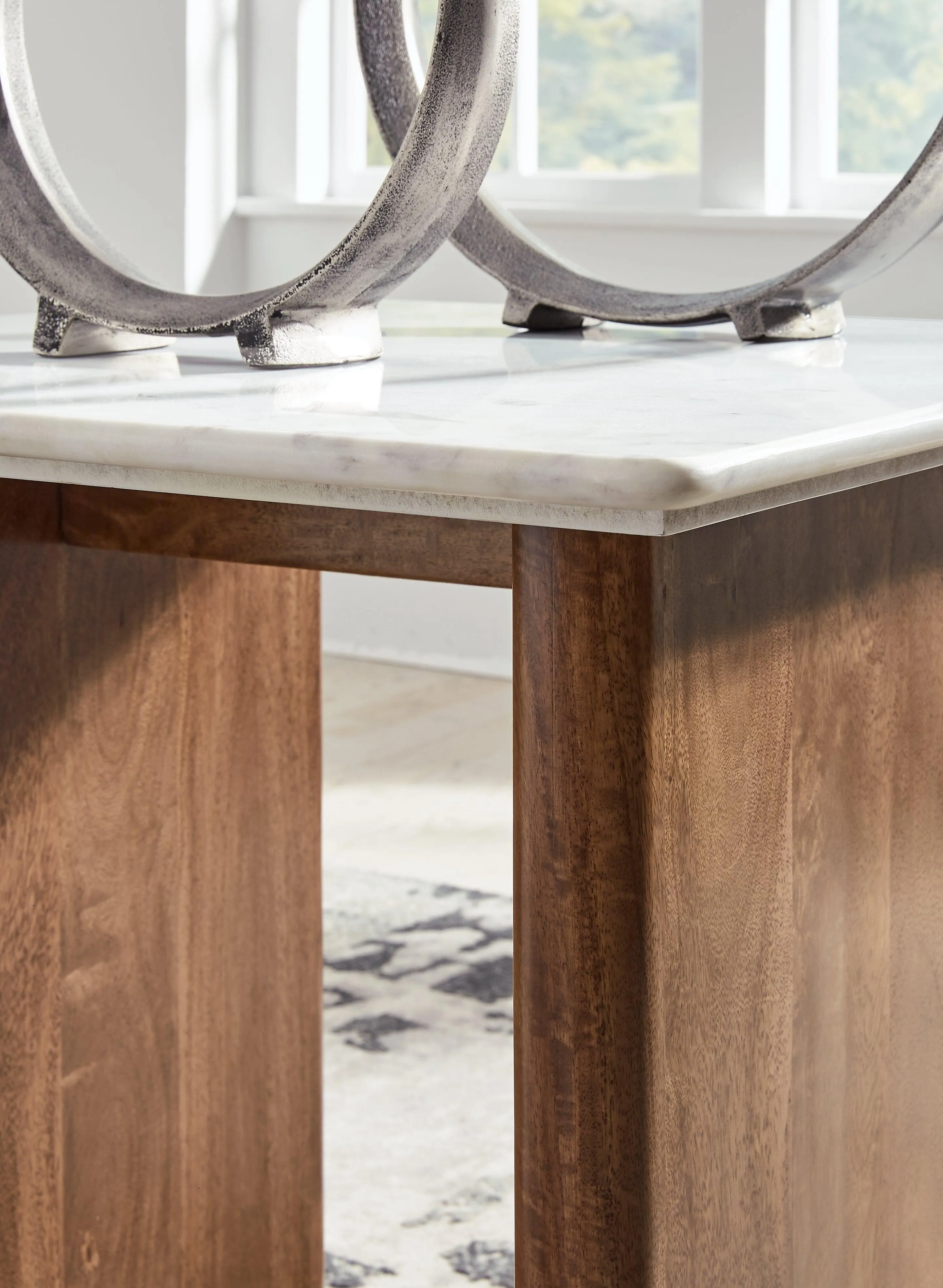 Isanti Light Brown/White End Table - Image 4