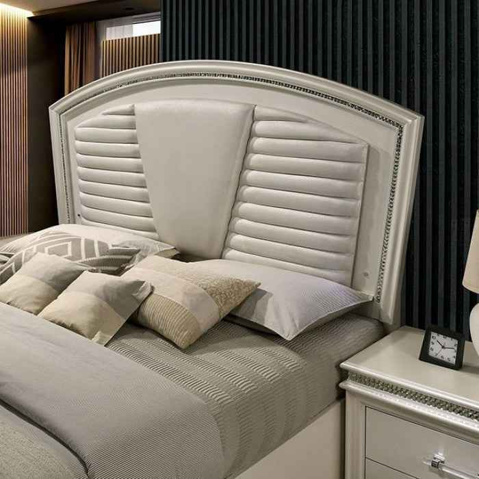 Maddie Pearl White/White 5-Piece Queen Bedroom Set - Image 4