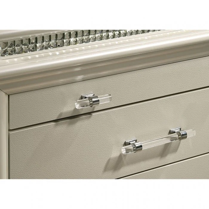 Maddie Pearl White/White 5-Piece Queen Bedroom Set - Image 7