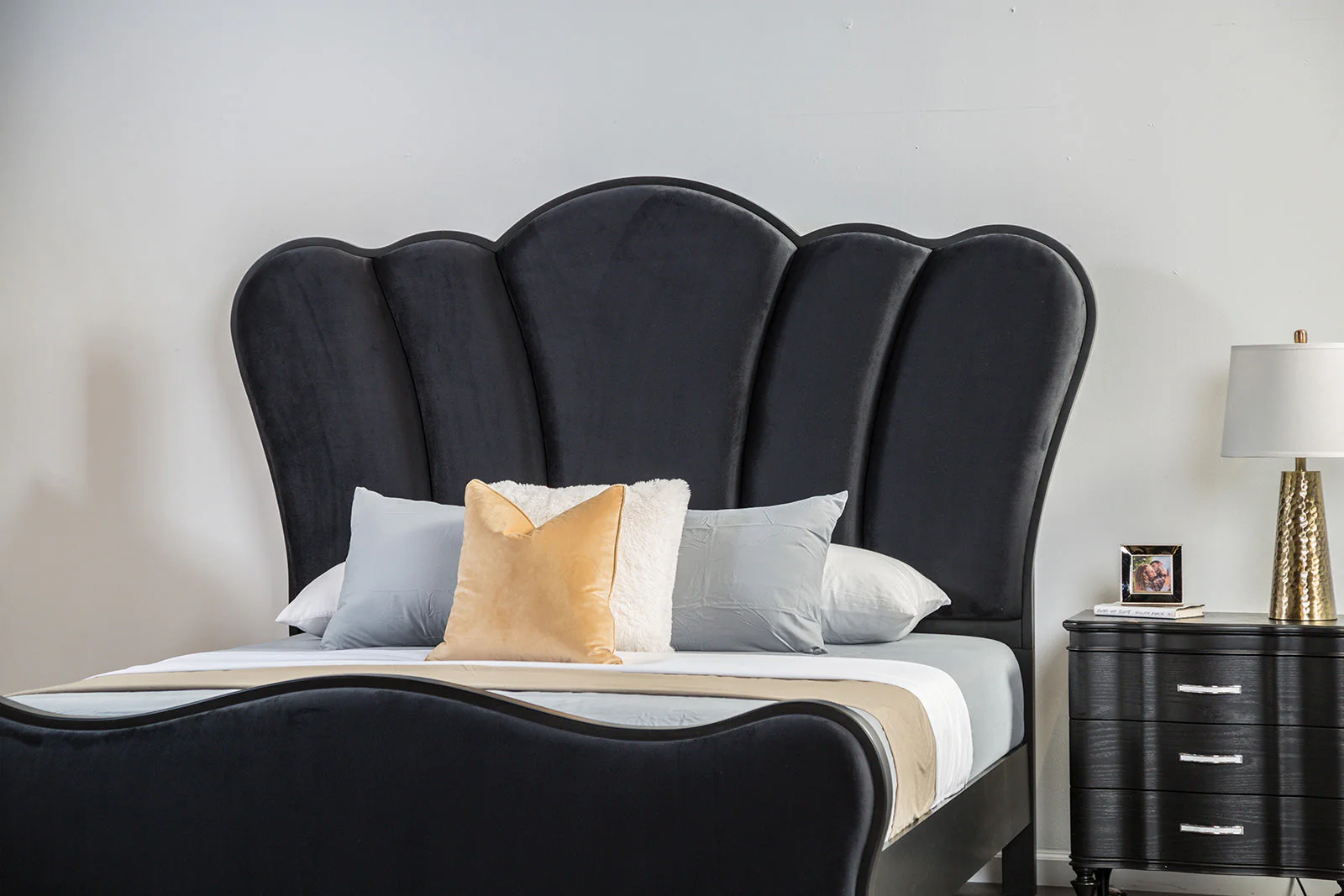 Melodi Parc Black King Bed - Image 2