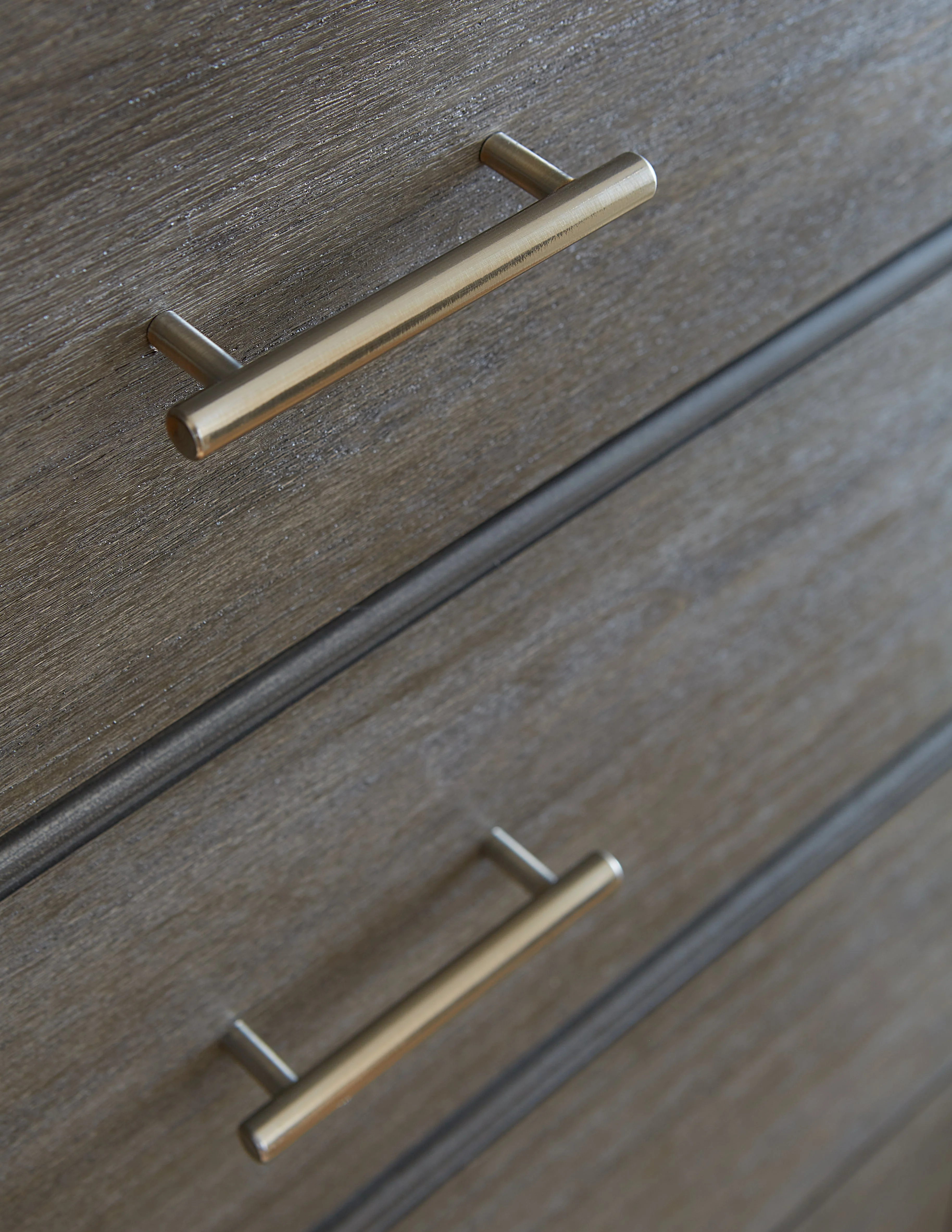 Nevis Five Drawer Chest in Sharkskin - Image 3