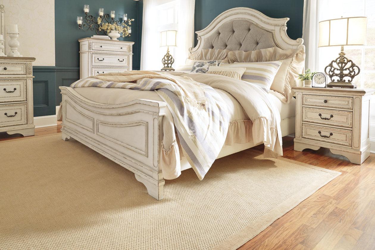 Realyn Chipped White King Upholstered Panel Bed - Image 4