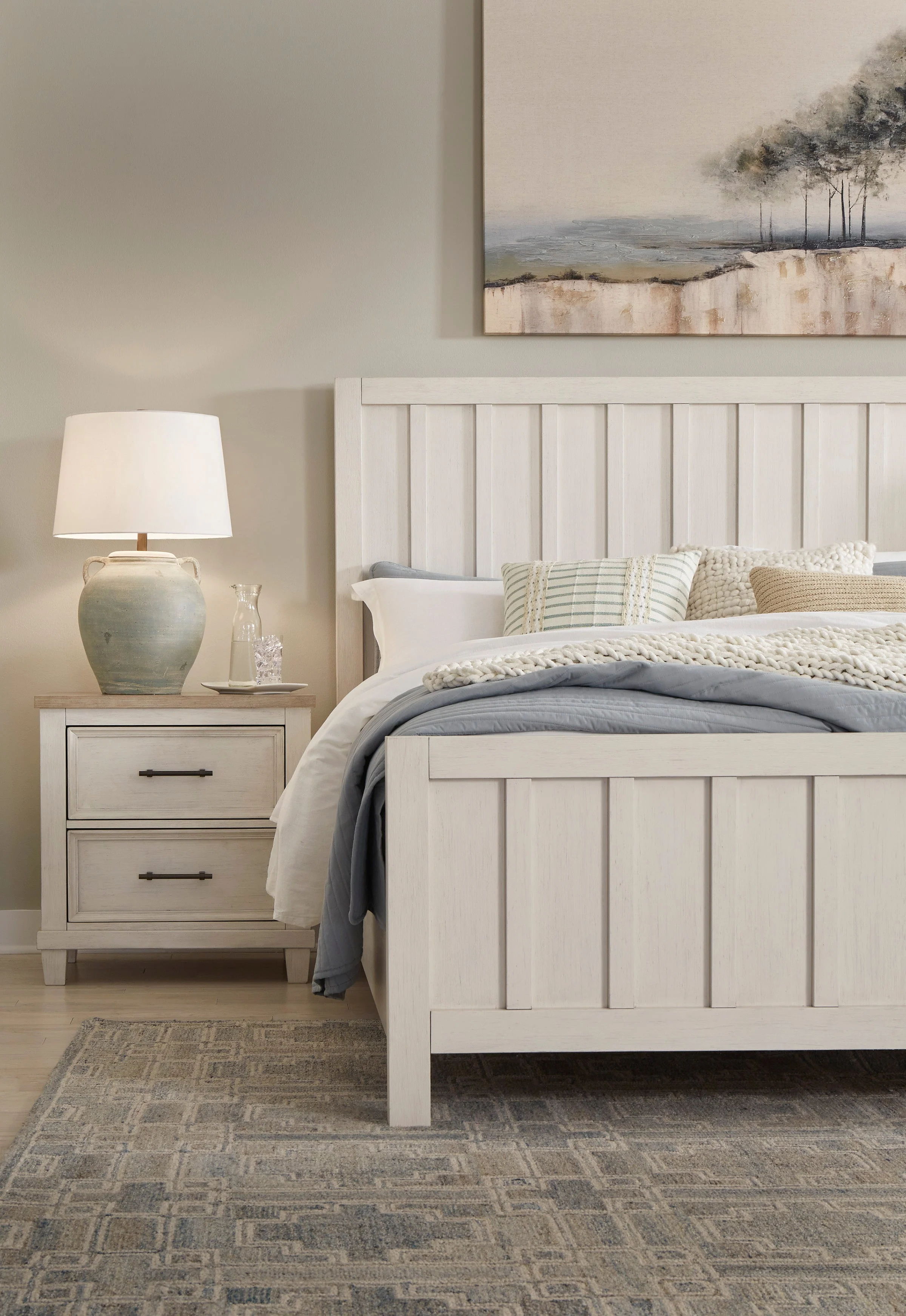 Shaybrock Antique White California King Panel Bed - Image 2