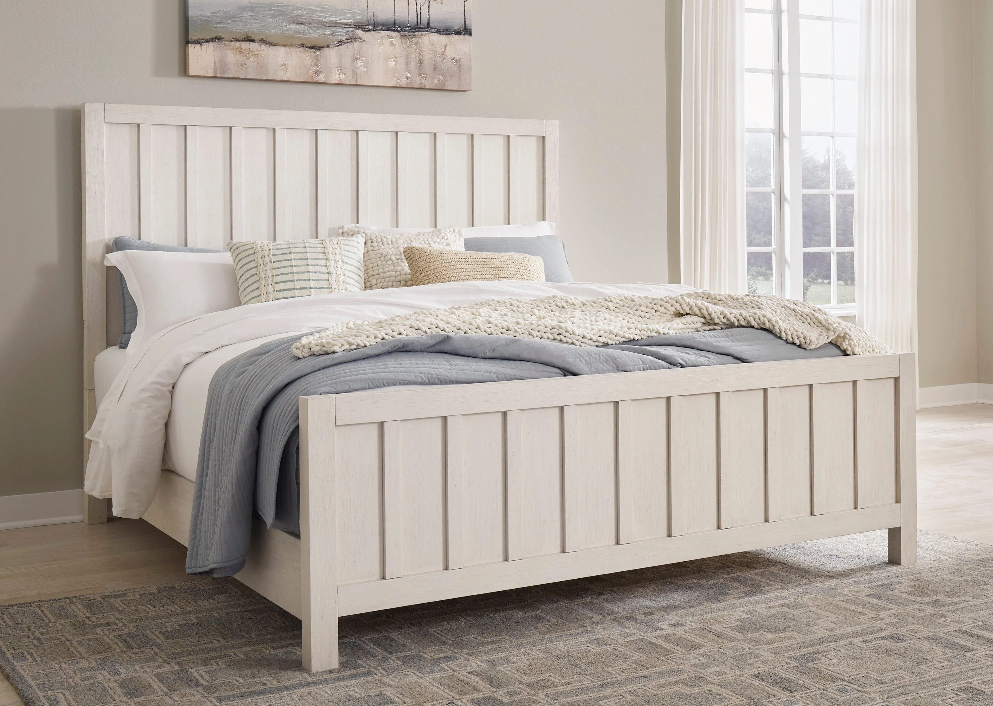 Shaybrock Antique White King Panel Bed
