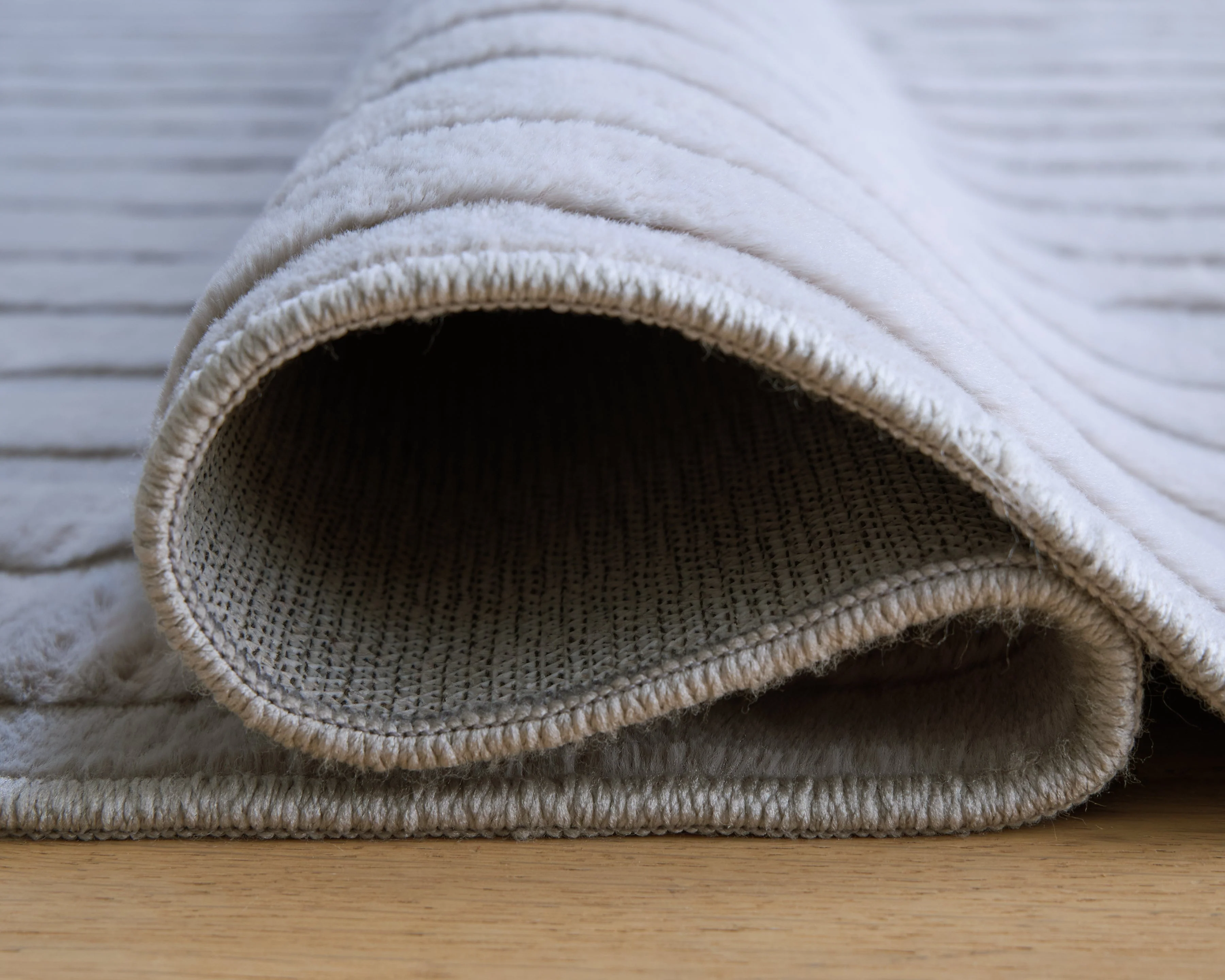 Worthley Gray Washable Large Rug - Image 3